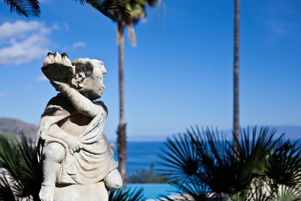 The Ashbee Hotel